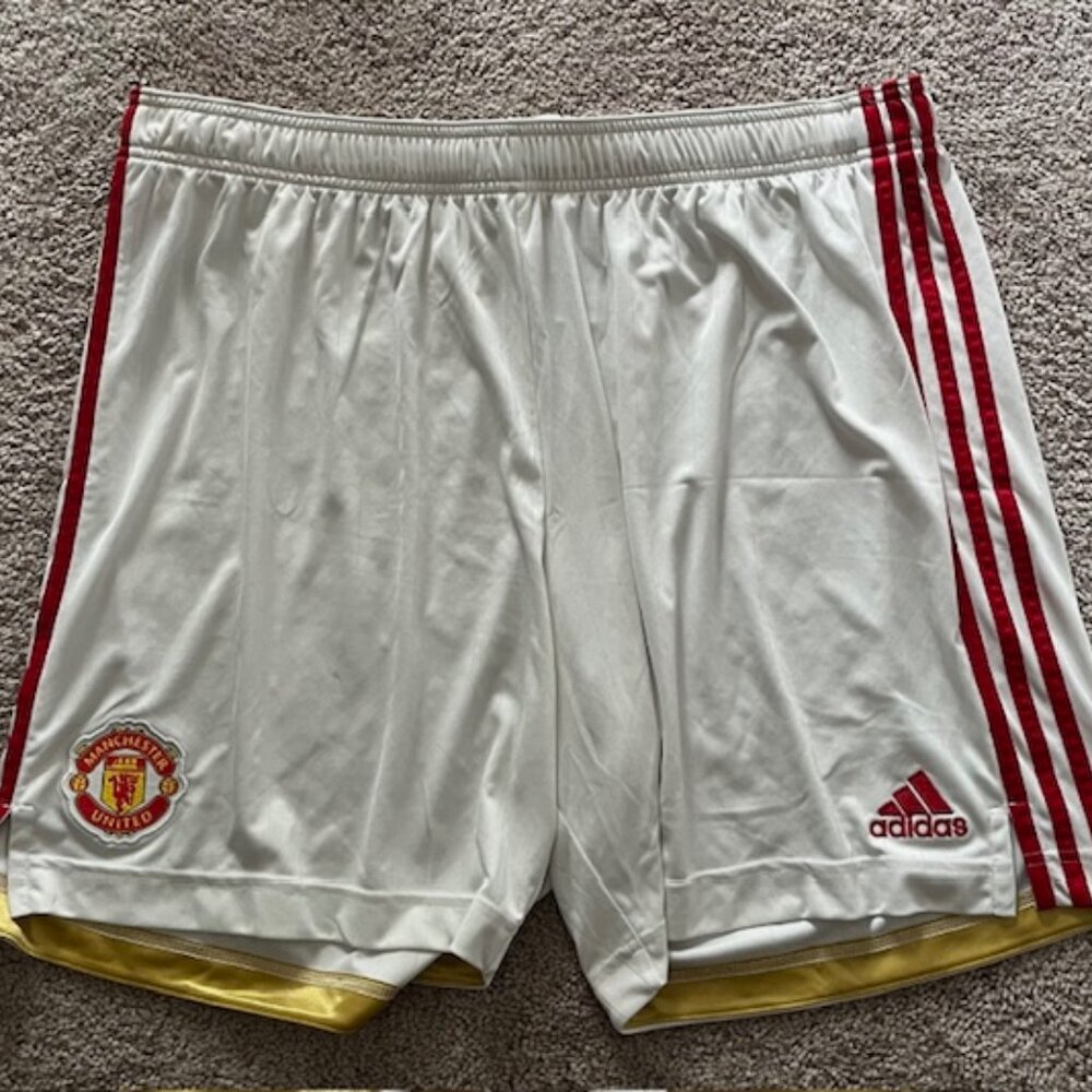 Adidas Manchester United Shorts 2XL — 100% Polyester, Fanwear / Training